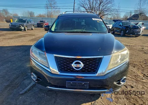 2015 Nissan Pathfinder S z USA, uszkodzony, nr VIN 5N1AR2MM7FC677388